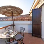 Chic Antonina One Bedroom No2175